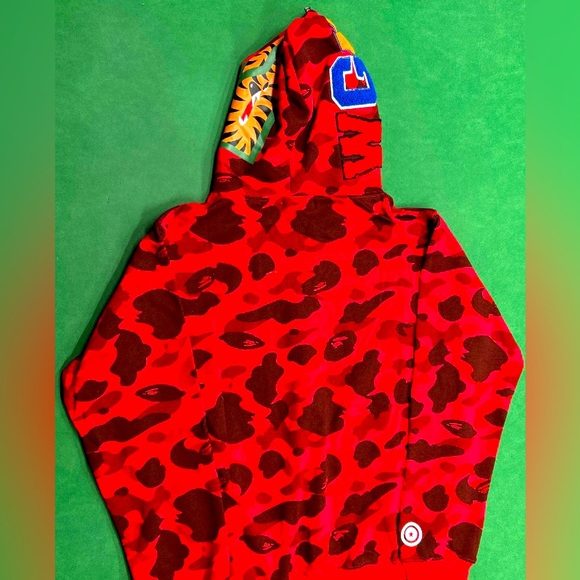 Auth. Red Camo Full Shark Zip Bape hoodie - Picture 2 of 5